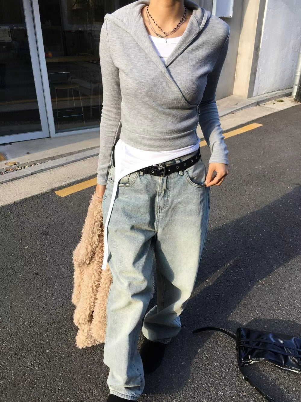 V領則拉鍊連帽上衣