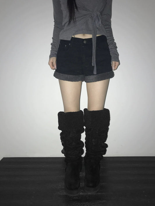 毛毛邊口袋拼接短褲