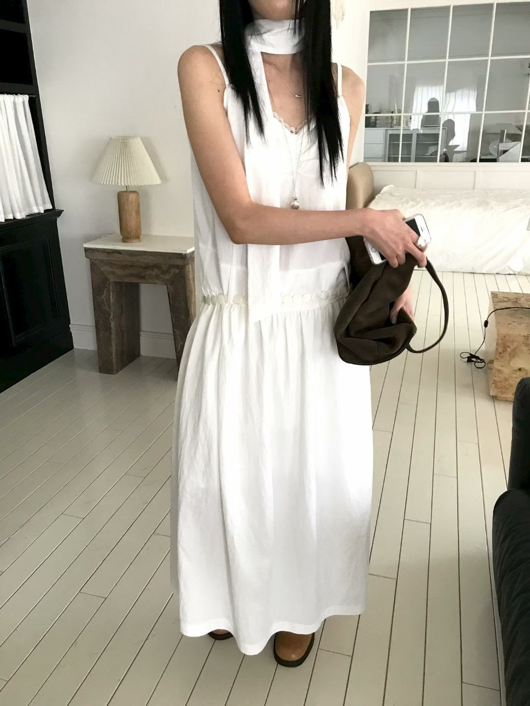 氣質蕾絲吊帶連身長裙(附圍巾)