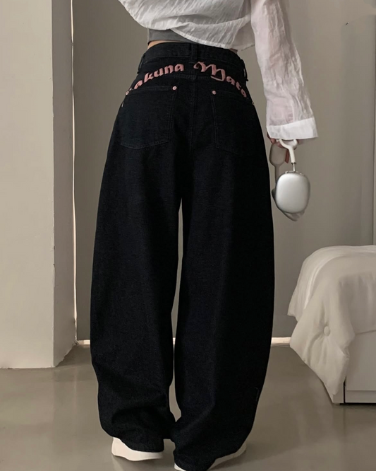 後刺繡寬鬆牛仔褲