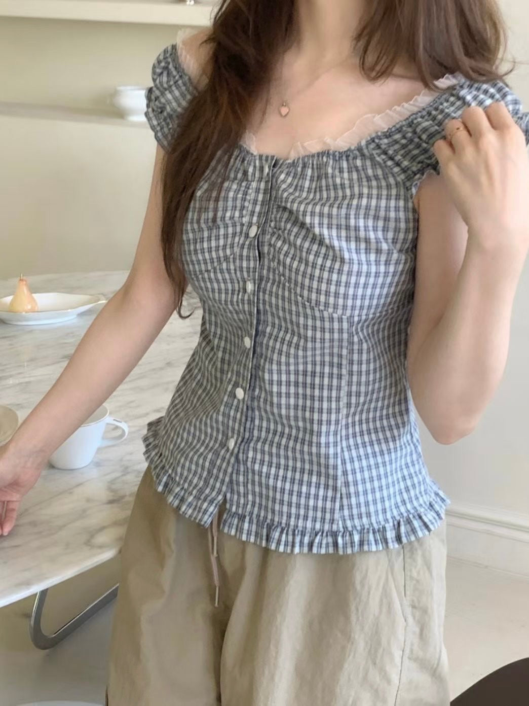 格紋蕾絲木耳邊小收腰上衣