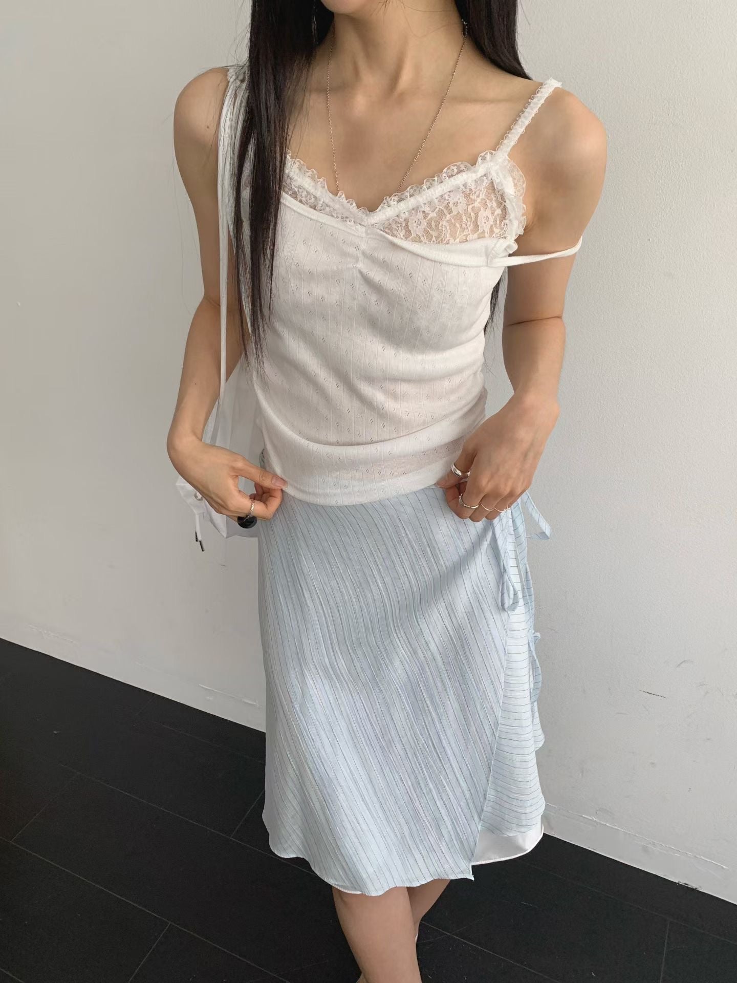 蕾絲內搭假兩件吊帶