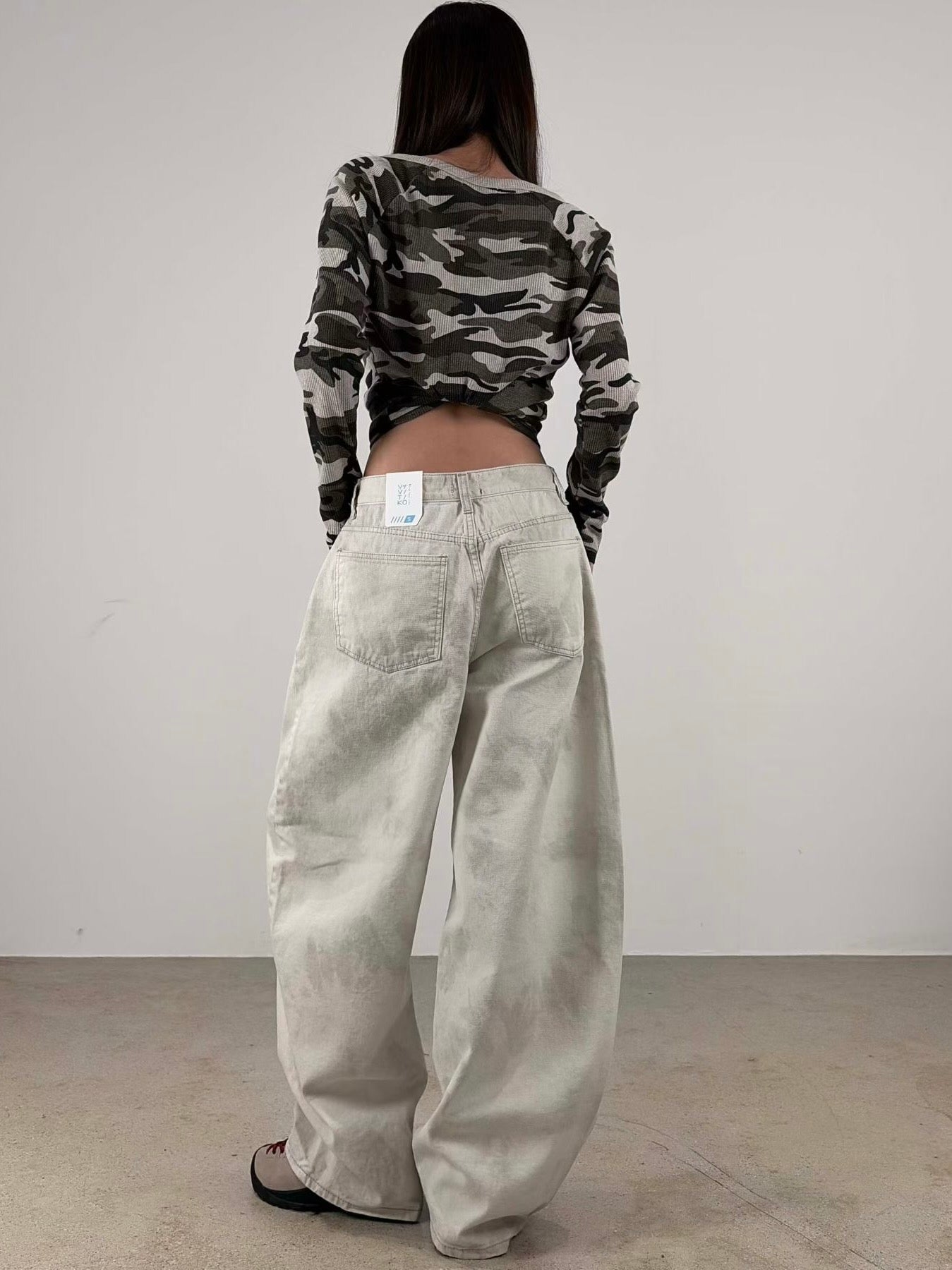 雲彩印花寬鬆版牛仔褲