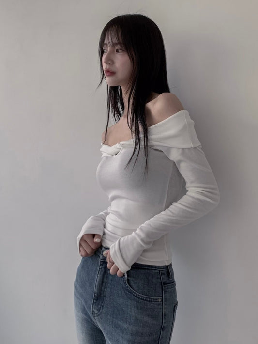 扭結一字肩修身T恤